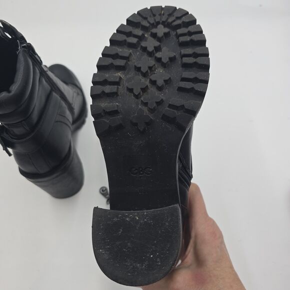 Guess Jaydyn Boots 8.5M Black Faux Leather Lug Sole Combat Goth Grunge Vampire - Picture 7 of 16